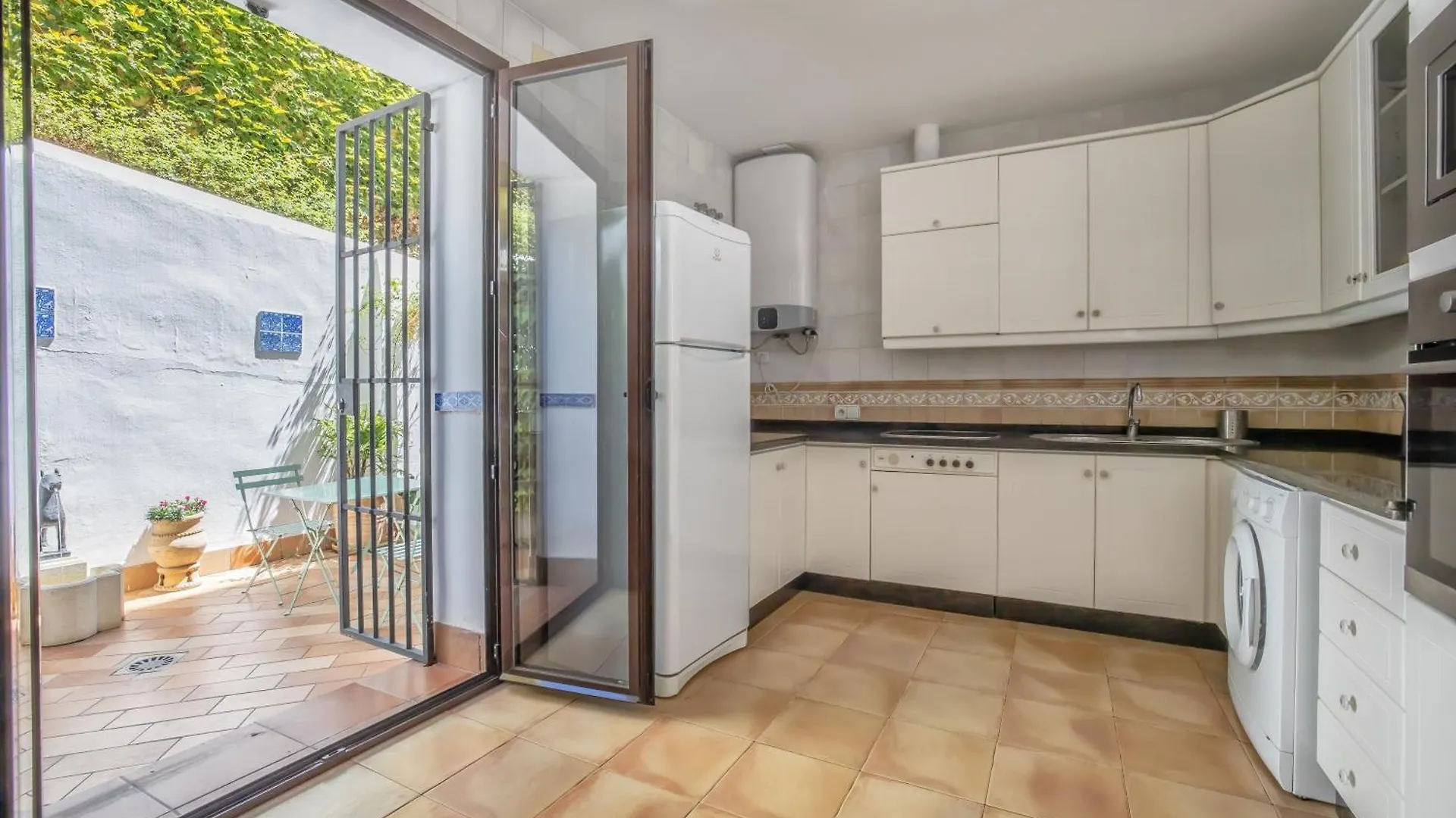 Santa Ana Free Parking Cordoba Center Apartment 0*,  Spain