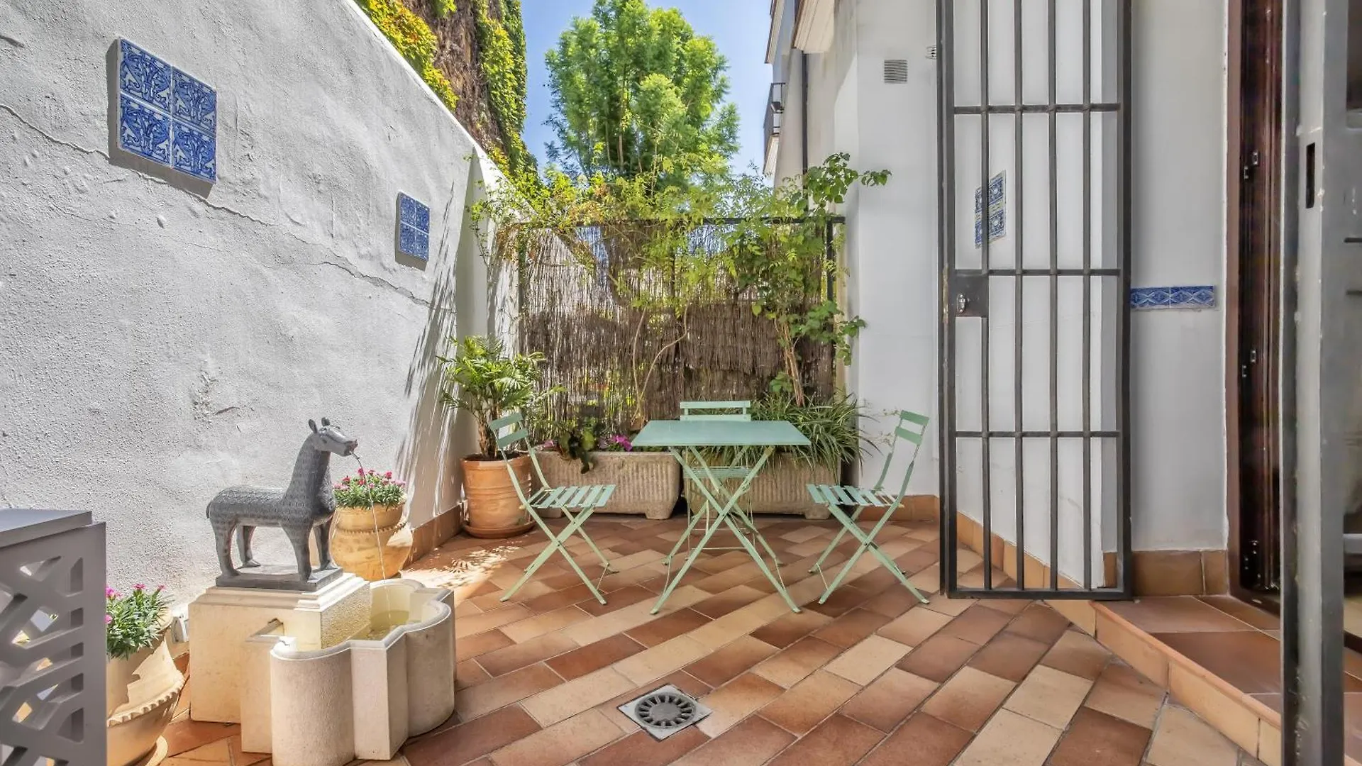 Santa Ana Free Parking Cordoba Center Apartment