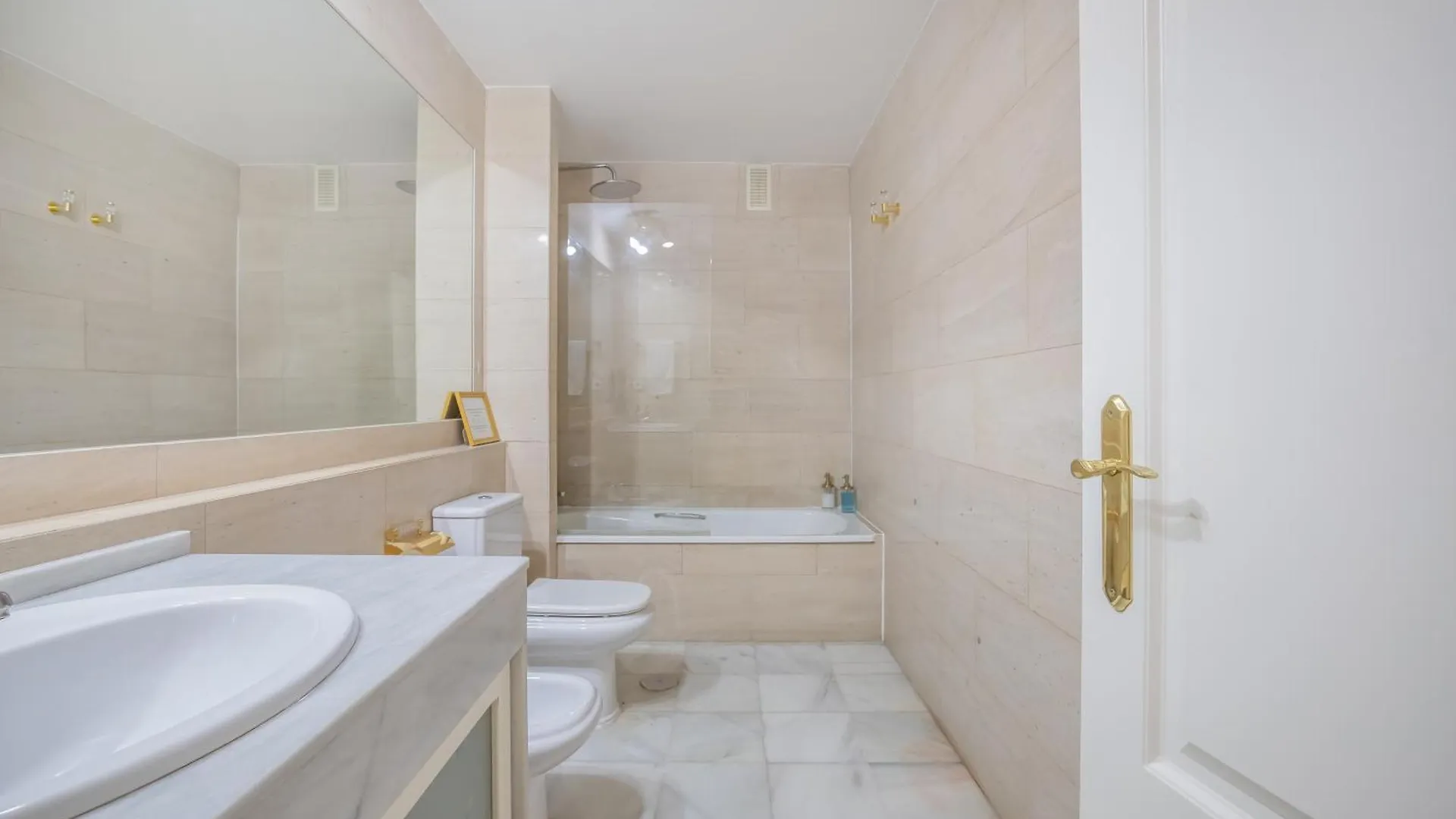 Santa Ana Free Parking Cordoba Center Apartment 0*,  Spain